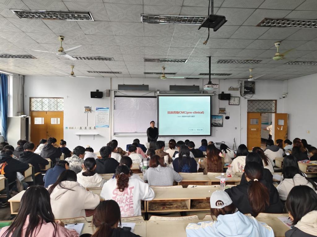 青年学术1.png